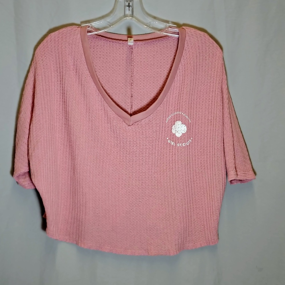 Ever Hottie Girl Scouts Pink Waffle Knit V-Neck Boxy Crop Top Shirt Womens M